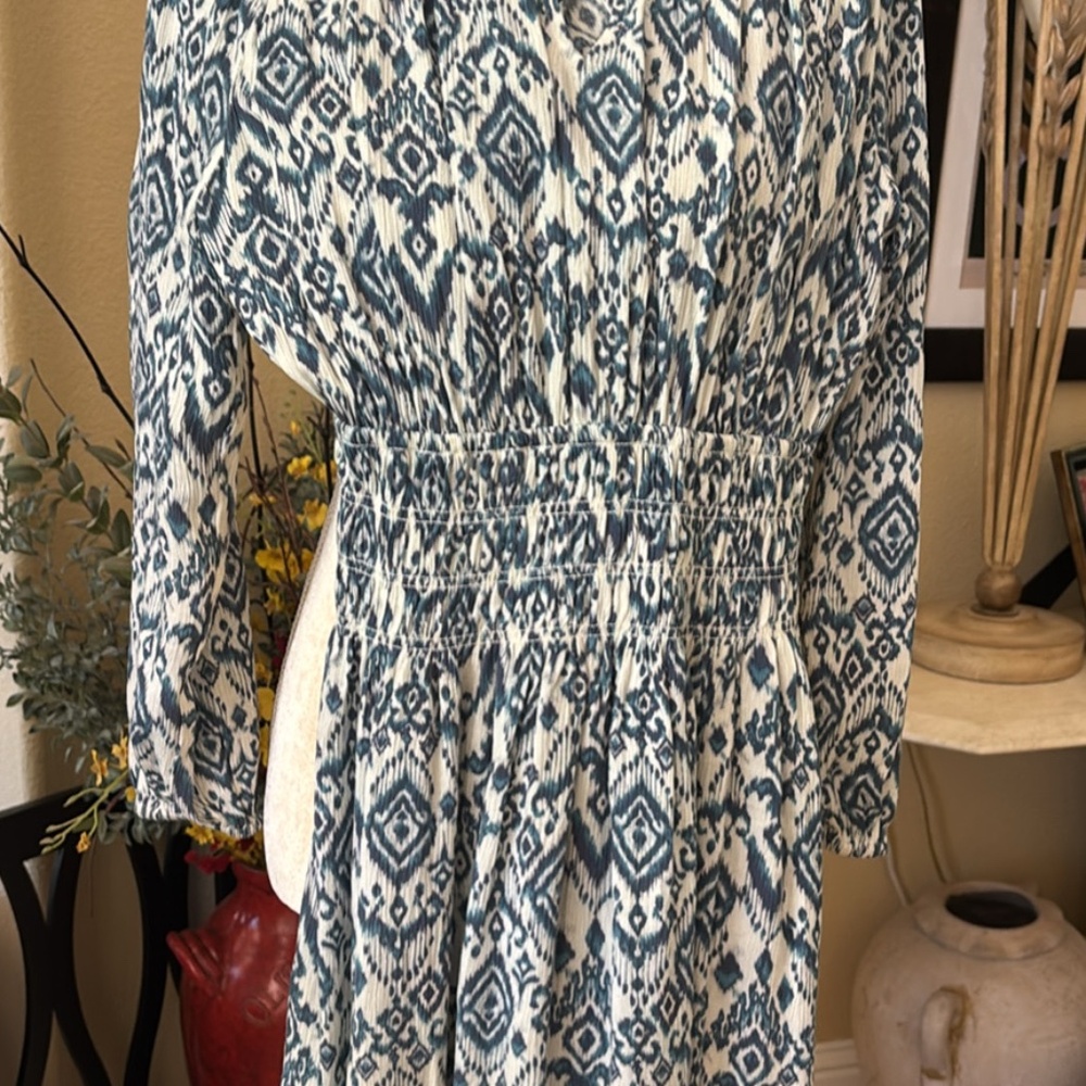 Women’s dress